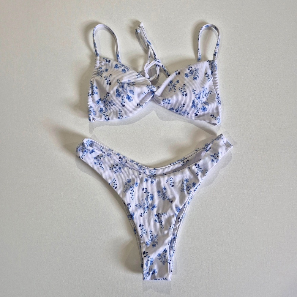 Tempt Me Blue Floral Ribbed Twist Front Bikini Set White Medium